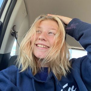 Meet your Posher, Kayla